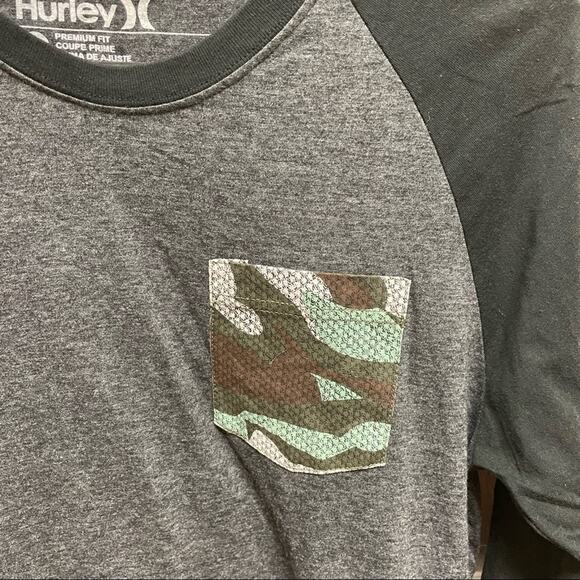 Hurley Gray & Black Y2K Baseball Tshirt with Camo Front Pocket Men’s Small - Picture 4 of 5